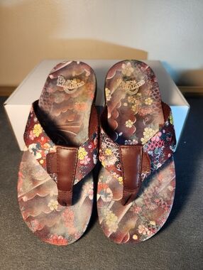 RARE Dr Martens X Evius Wagara Mana Koi Fish Tattoo Sleeve Slider Sandal Wms 8
